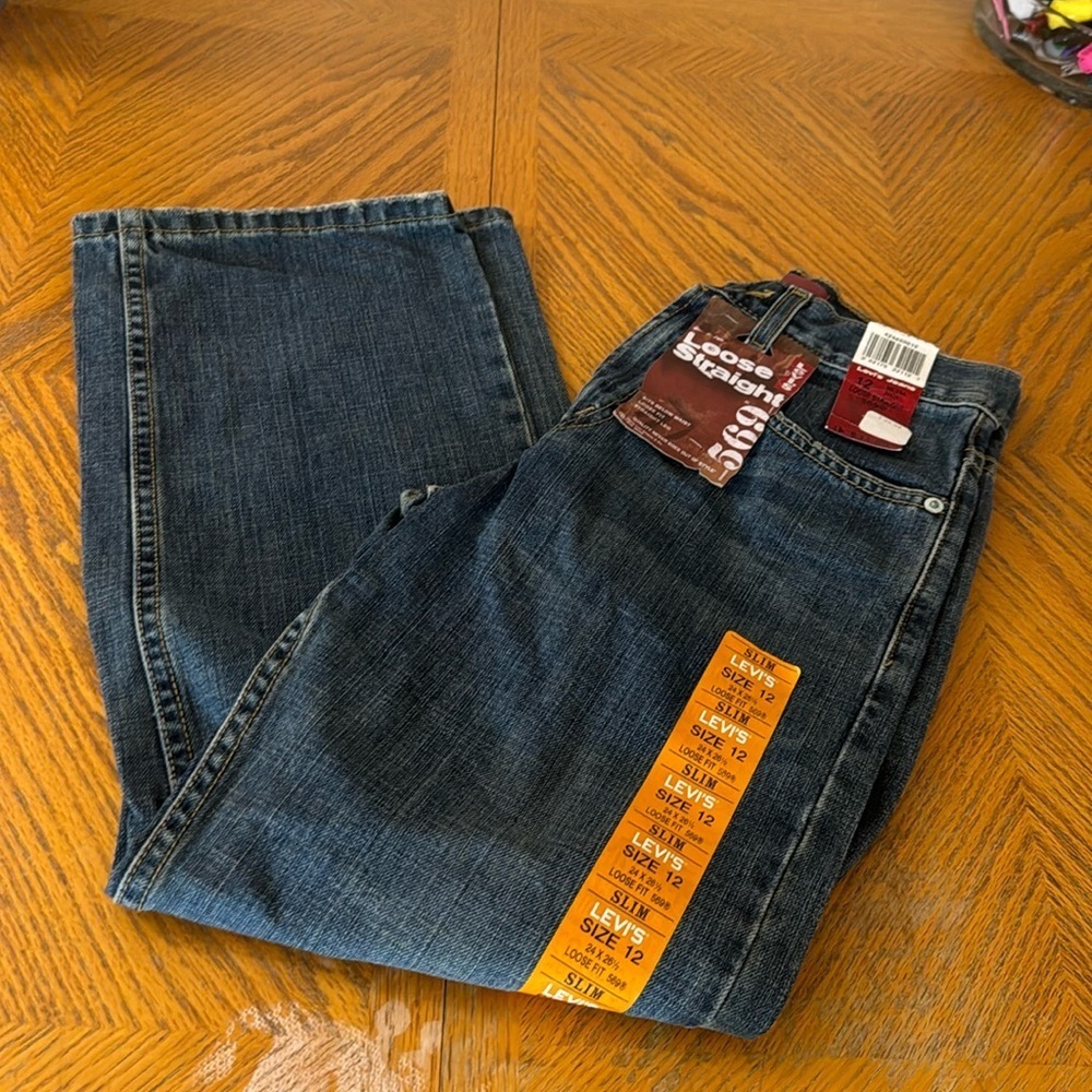 Levi’s 569 loose fit jeans